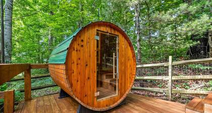 15 MINUTES FROM ASHEVILLE! Secluded peacefull LOG CABIN