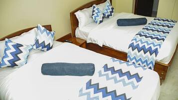 Deluxe Twin Room, City View | Free WiFi, bed sheets