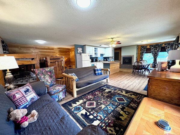 Téléviseur connecté, foyer, livres