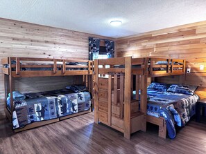 1 bedroom, free WiFi, bed sheets