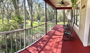 Terrace/patio - Parrish Treetop Retreat -Pool- 2 peaceful acres (Parrish)