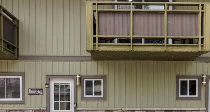 Westlake Cottages The Rosehall PEC Waterfront Stay