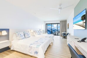 Standard Studio, 2 Queen Beds (Gulf View)