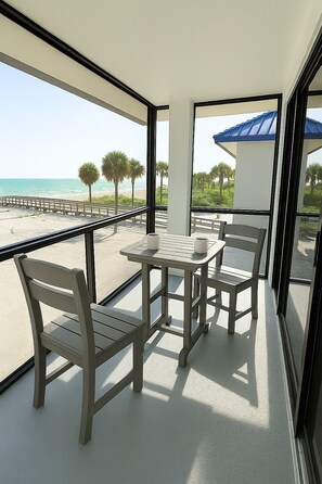 One Bedroom Villa (Gulf Front) | Terras