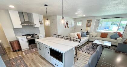 Spacious 5-bedroom house in welcoming Cottonwood Heights with AC, WiFi, Game RM.