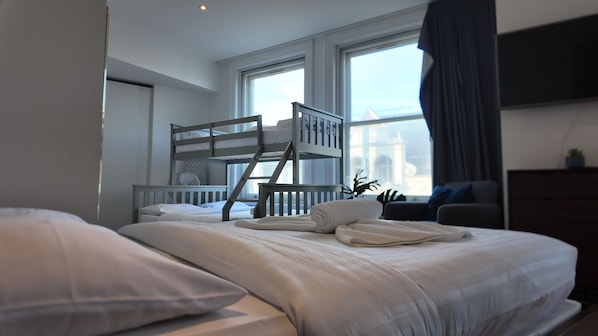 1 chambre, fer et planche à repasser, Wi-Fi, draps fournis