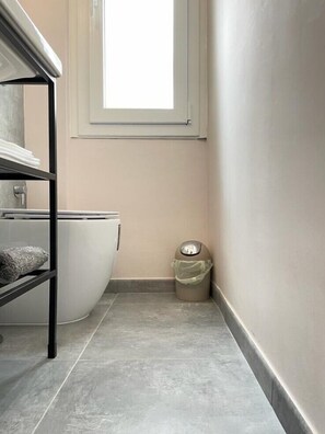 Studio, 1 Doppelbett, Terrasse | Badezimmer | Bidet
