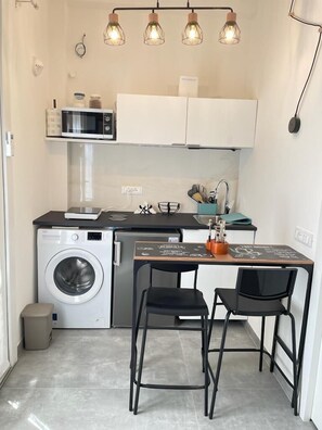 컴포트 스튜디오, 시내 전망 | 전용 주방 | 커피/티 메이커, 전기 주전자