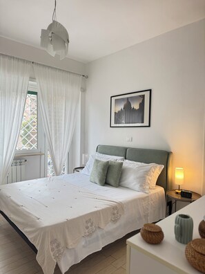 2 soverom, safe på rommet, skrivebord og strykejern/-brett