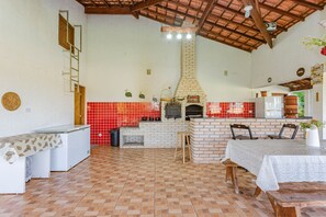 3 bedrooms - Casa de Campo c Piscina e Wi-fi em Porto Feliz (Porto Feliz)