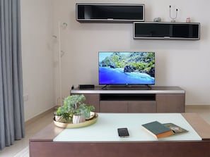 Interior - Newly Renovated & Fully Equipped 2BD Condo in Prime Location Sliema (Sliema)