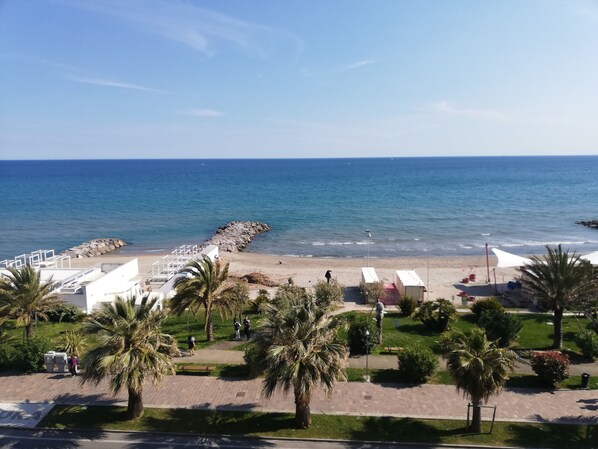 Strand