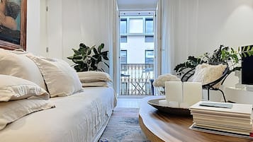 2 bedrooms, in-room safe, iron/ironing board, travel crib