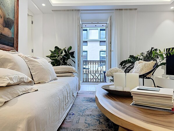 2 bedrooms, in-room safe, iron/ironing board, travel crib