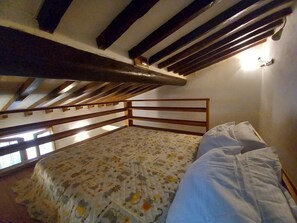 Free WiFi, bed sheets - Ramaglianti Loft - Studio Apartment, Sleeps 2 (Firenze)