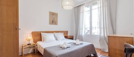 1 bedroom, iron/ironing board, free WiFi