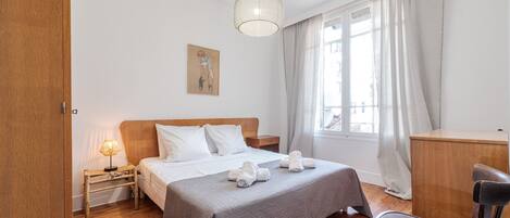 1 slaapkamer, een strijkplank/strijkijzer, gratis wifi