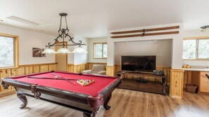 Spielezimmer