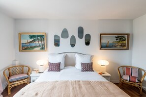 2 bedrooms, iron/ironing board, free WiFi, bed sheets - GEOFFREY By Terry's Homes (Cannes)