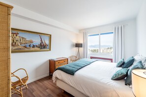 2 bedrooms, iron/ironing board, free WiFi, bed sheets - GEOFFREY By Terry's Homes (Cannes)