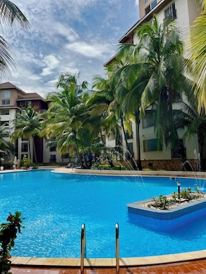 Outdoor pool - Villagio  (Accra)