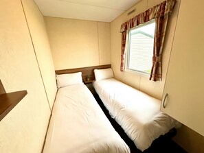 3 habitaciones, decoración personalizada y muebles diferentes