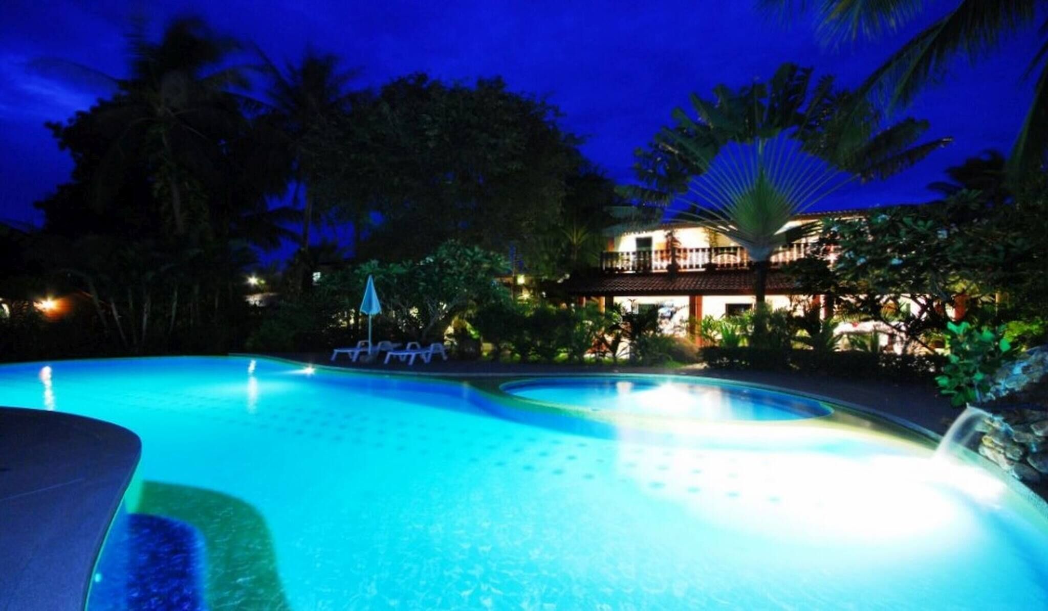 Vila, 3 quartos, para fumantes, piscina particular | Piscina | Piscina externa