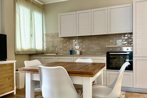 Fridge, dishwasher - P015 - Porto Recanati, new three-room apartment in the center 30m from the sea (Porto Recanati)