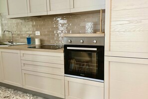 Fridge, dishwasher - P015 - Porto Recanati, new three-room apartment in the center 30m from the sea (Porto Recanati)