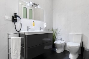 Apartment | Bathroom | Hair dryer