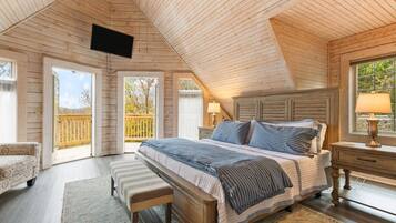 4 bedrooms, iron/ironing board, travel cot, free WiFi