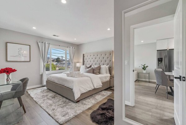 4 chambres, fer et planche à repasser, Wi-Fi, draps fournis