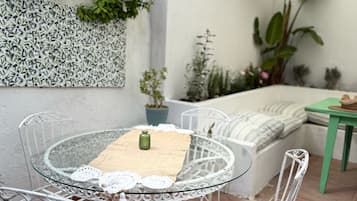 Suite Deluxe, vistas al jardín | Terraza o patio