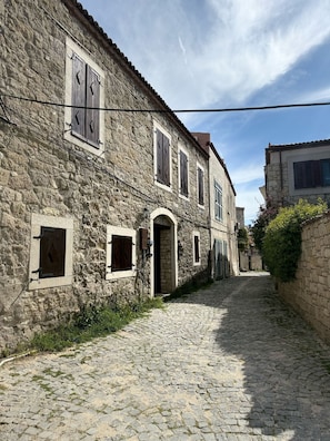 Fachada de la propiedad