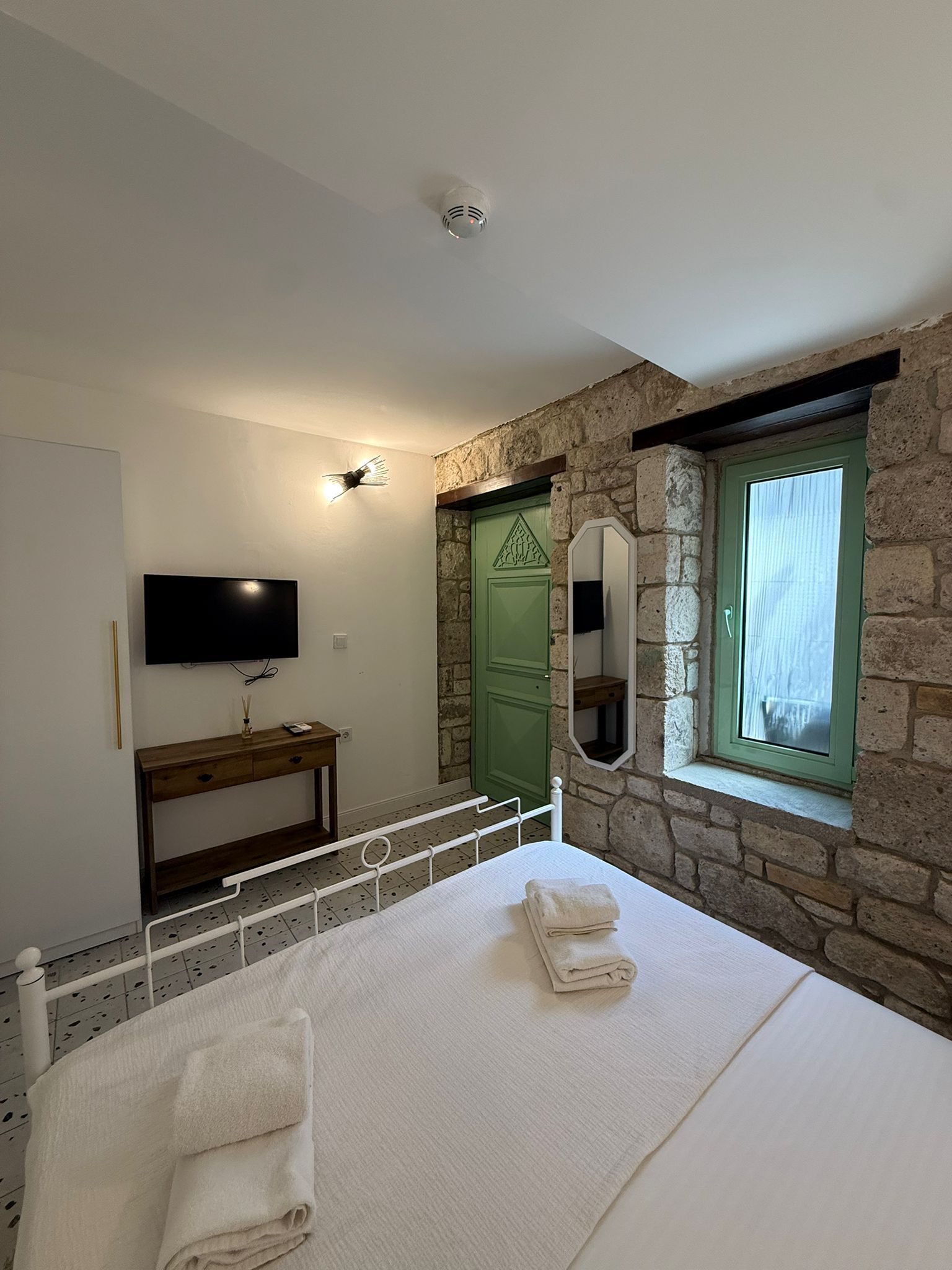 غرفة مريحة | واي فاي مجانًا وملاءات أسرّة