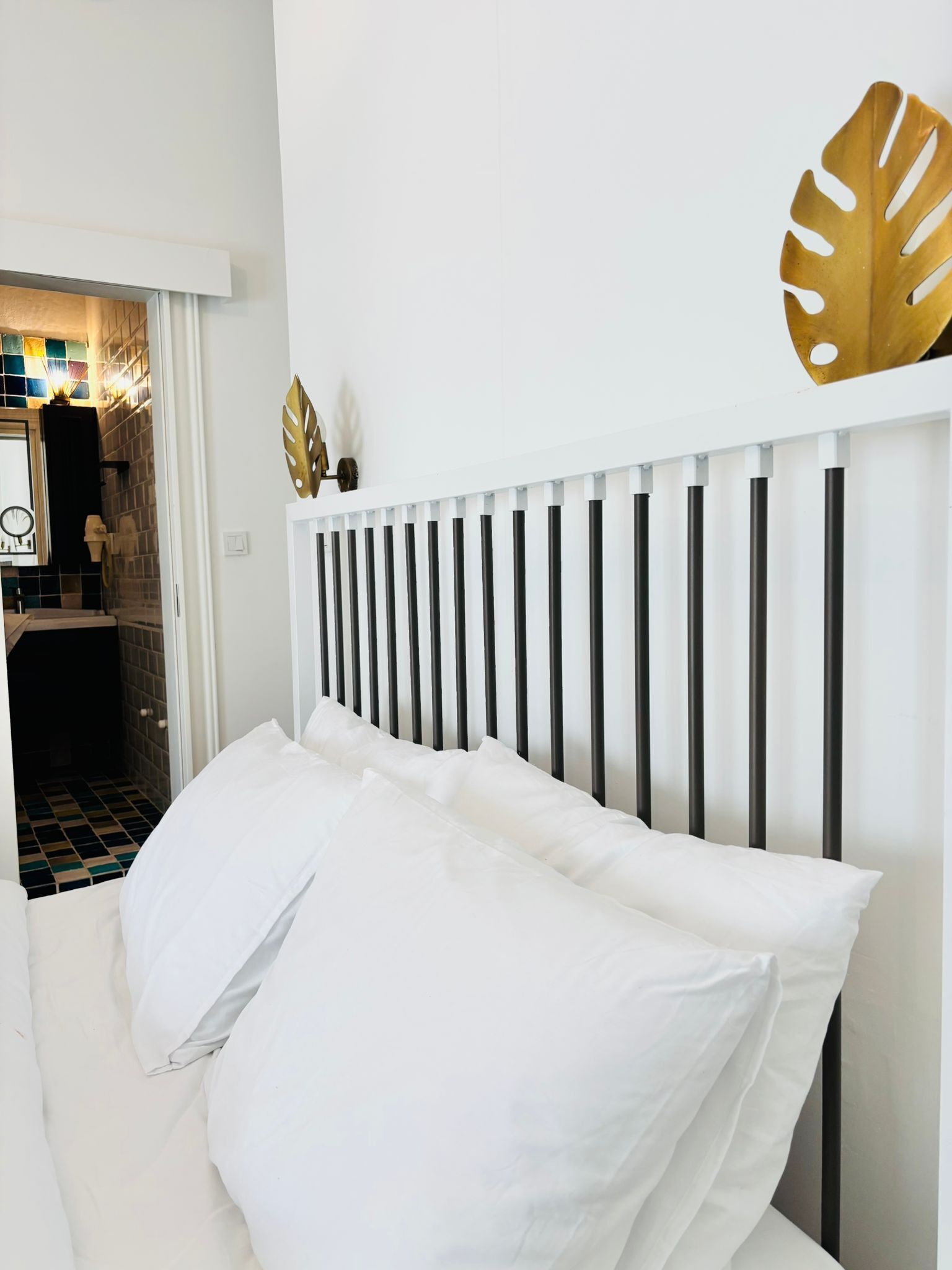 واي فاي مجانًا وملاءات أسرّة