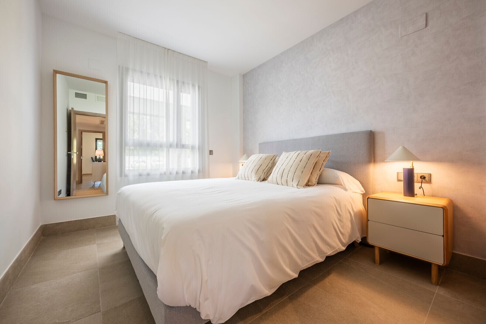 2 slaapkamers, een strijkplank/strijkijzer, gratis wifi