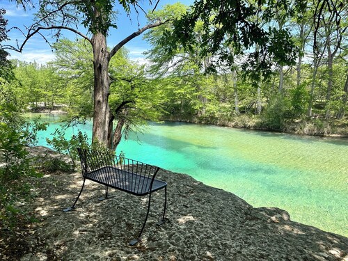 Cute Cabin with Amazing Frio River Frontage, 1 mile from Garner State Park