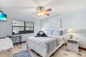 3 bedrooms, iron/ironing board, free WiFi, bed sheets - Luxurious Beachside Oasis with Infinity Pool on Marco Island (Marco Island)