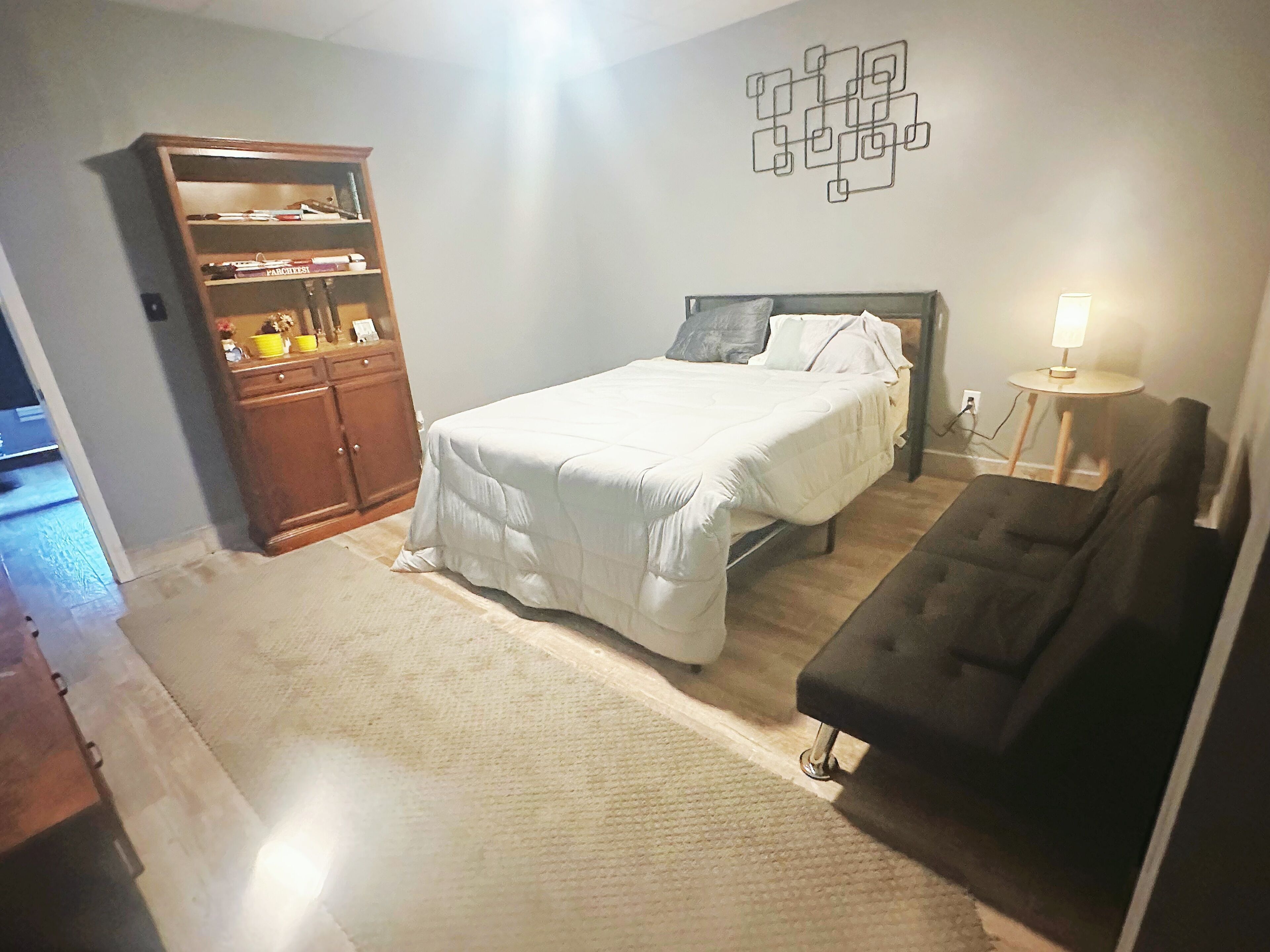6 habitaciones, tabla de planchar con plancha y wifi gratis 
