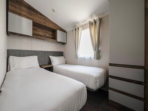 3 habitaciones, decoración personalizada y muebles diferentes 