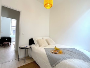 1 bedroom, desk, iron/ironing board, Internet