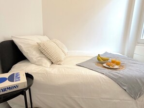 1 bedroom, desk, iron/ironing board, Internet