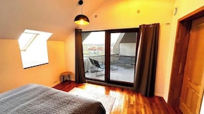1 bedroom, free WiFi, bed sheets - Luxury Apartment in Ovidiu Square, Constanta / The Admiral (Unknown)