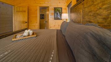 4 bedrooms, iron/ironing board, travel crib, free WiFi