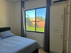 3 chambres, fer et planche à repasser, Wi-Fi, draps fournis