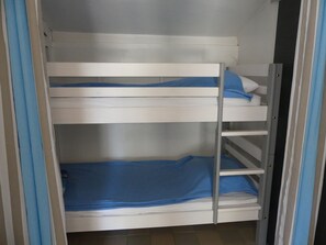 2 slaapkamers, een strijkplank/strijkijzer, wifi