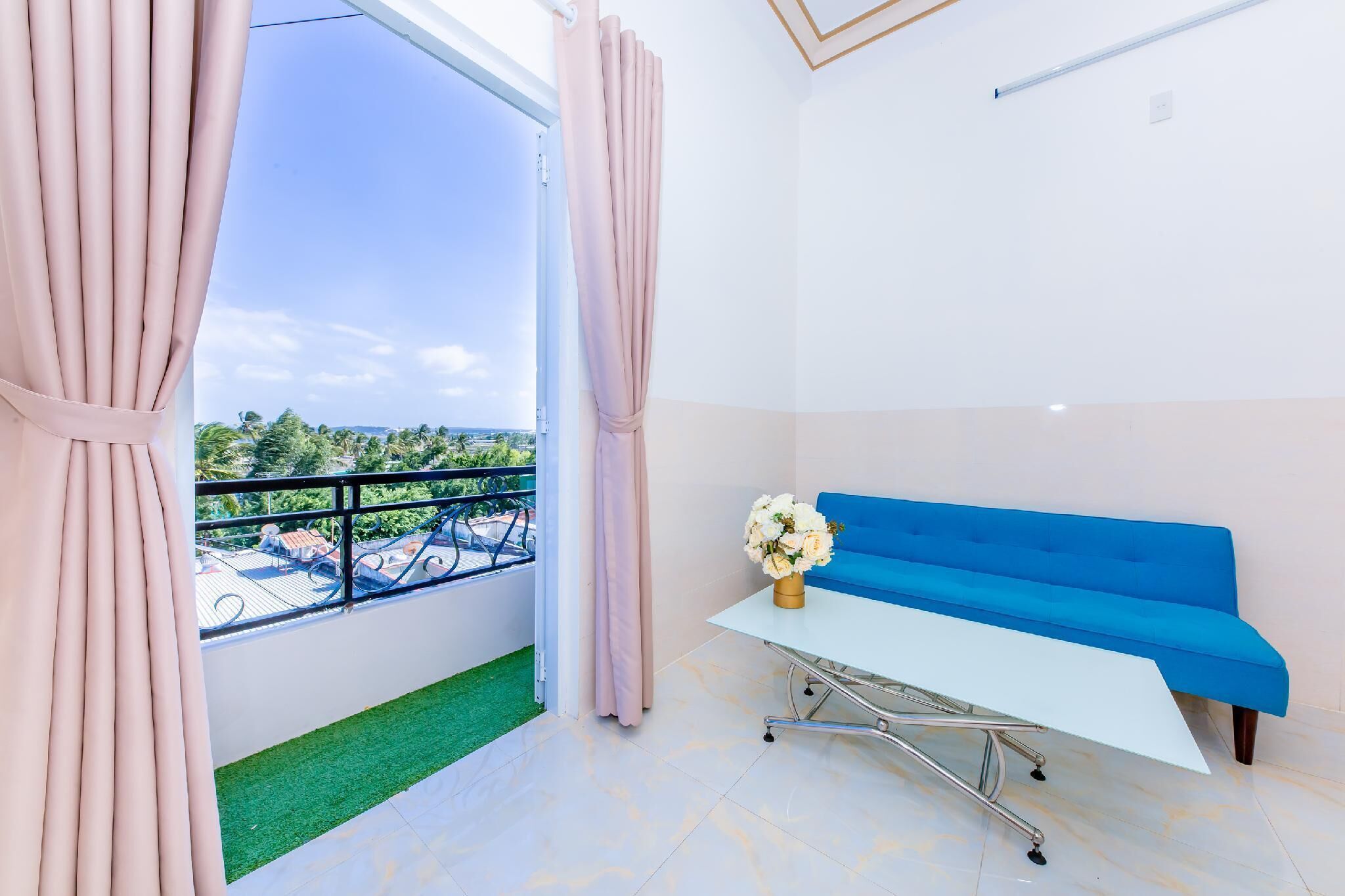 Family Studio Suite | Living area