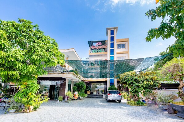 Front of property - Magnolia Hotel Cam Ranh (Cam Ranh)