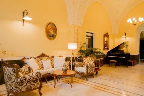 Ashian Villani Palace - Room 4